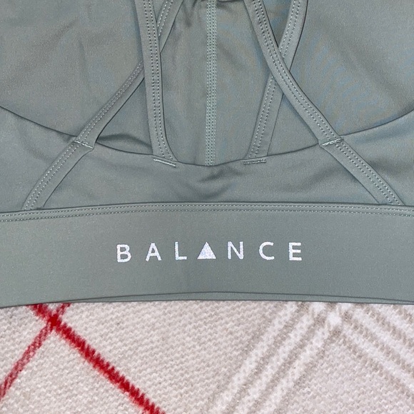 Balance Athletica (Vitality) Quest Bra - Picture 4 of 7